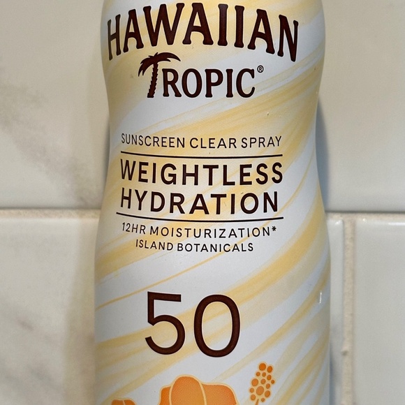 Hawaiian Tropic Weightless Hydration Clear Spray Sunscreen SPF 50 6oz Exp 5/2027 - Picture 2 of 10